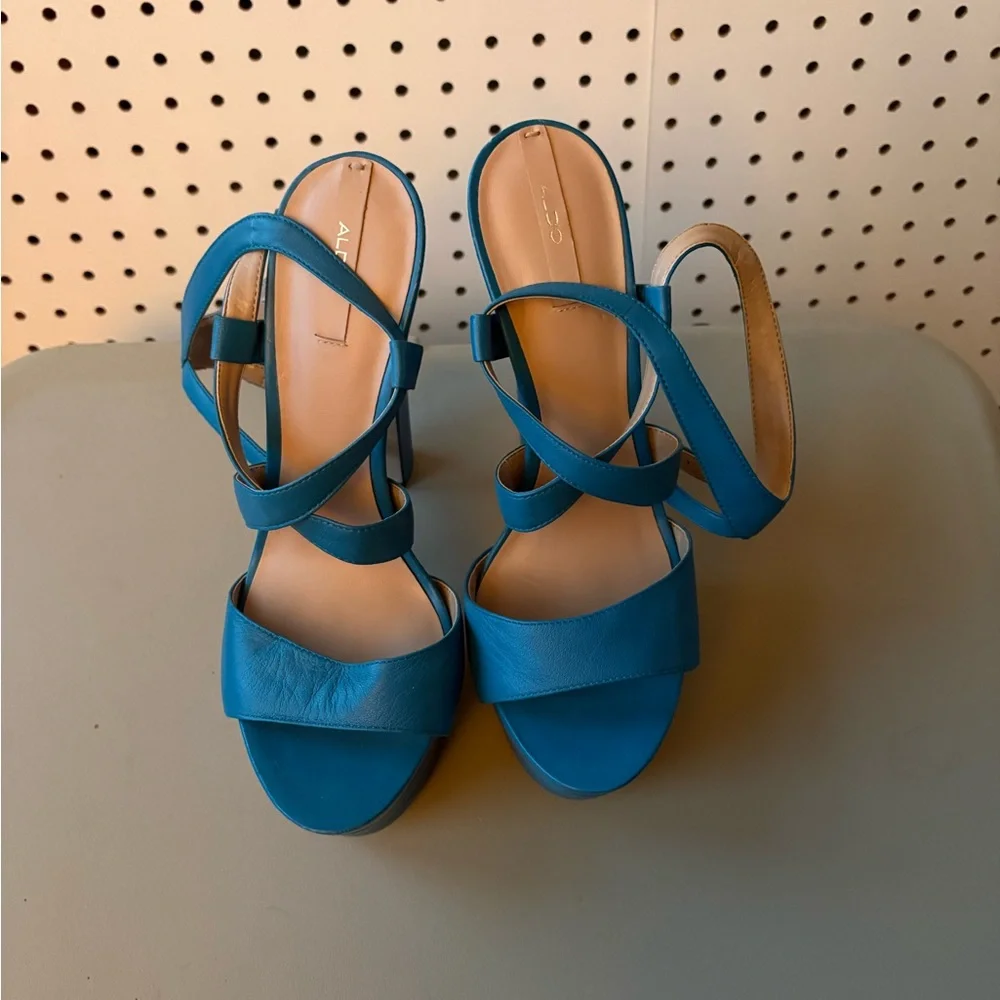 Aldo Teal Strappy Platform Heels size 8.5